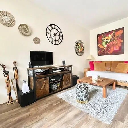 Apartament Joli 2 Pieces Avec Grand Jardin *