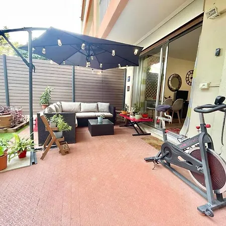 Apartment Joli 2 Pieces Avec Grand Jardin