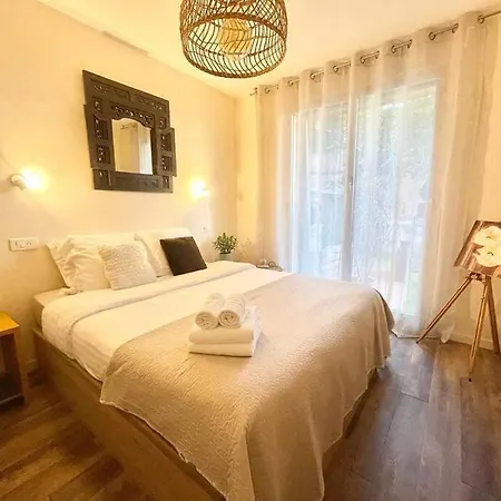 Joli 2 Pieces Avec Grand Jardin Apartament Mentona